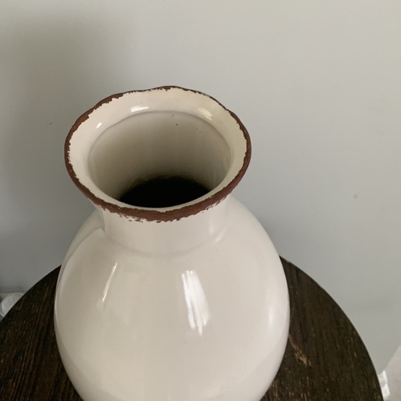 Ceramic large beige distressed vase home decor - Picture 4 of 5